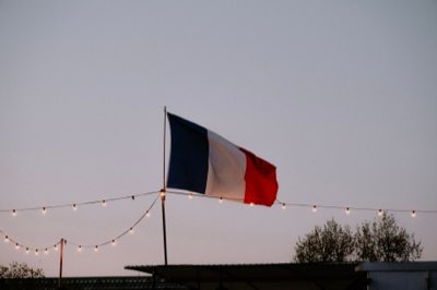 フランス経済の強み：社会保障と市場競争の融合構造完全ガイド