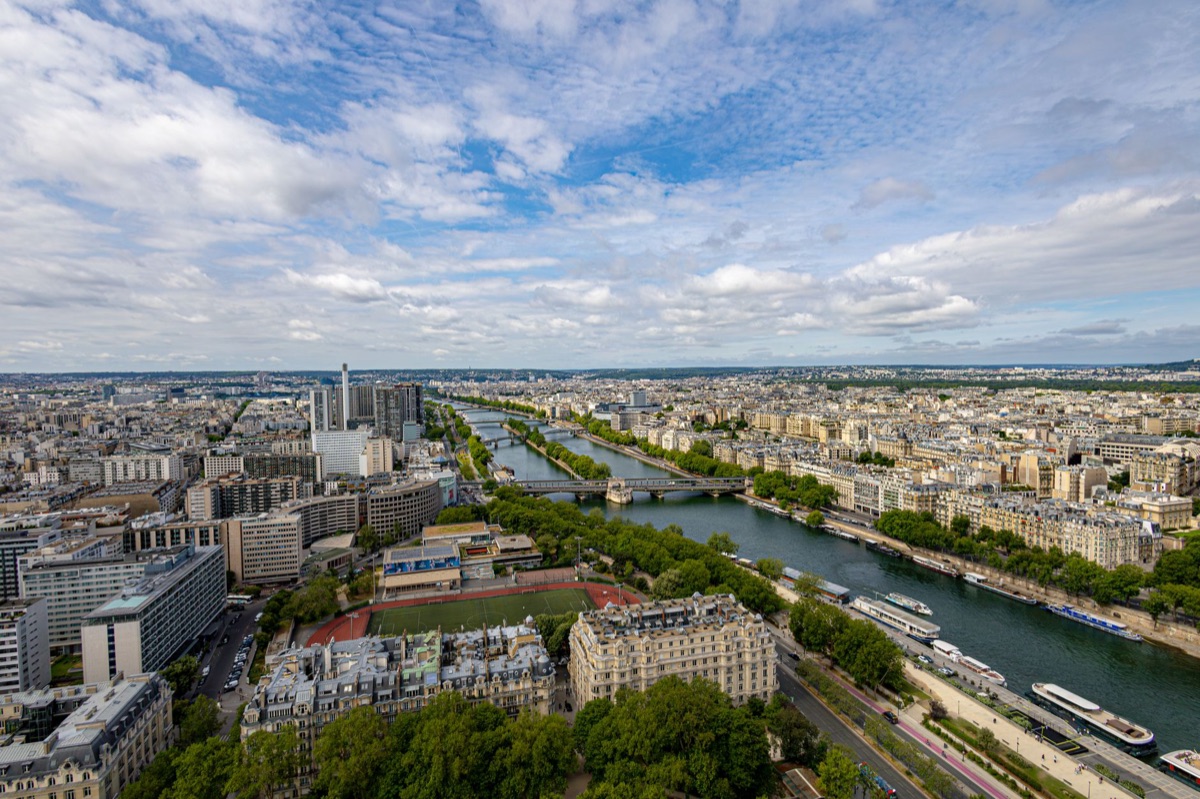 Moderne vielfältige Stadtlandschaft von Paris