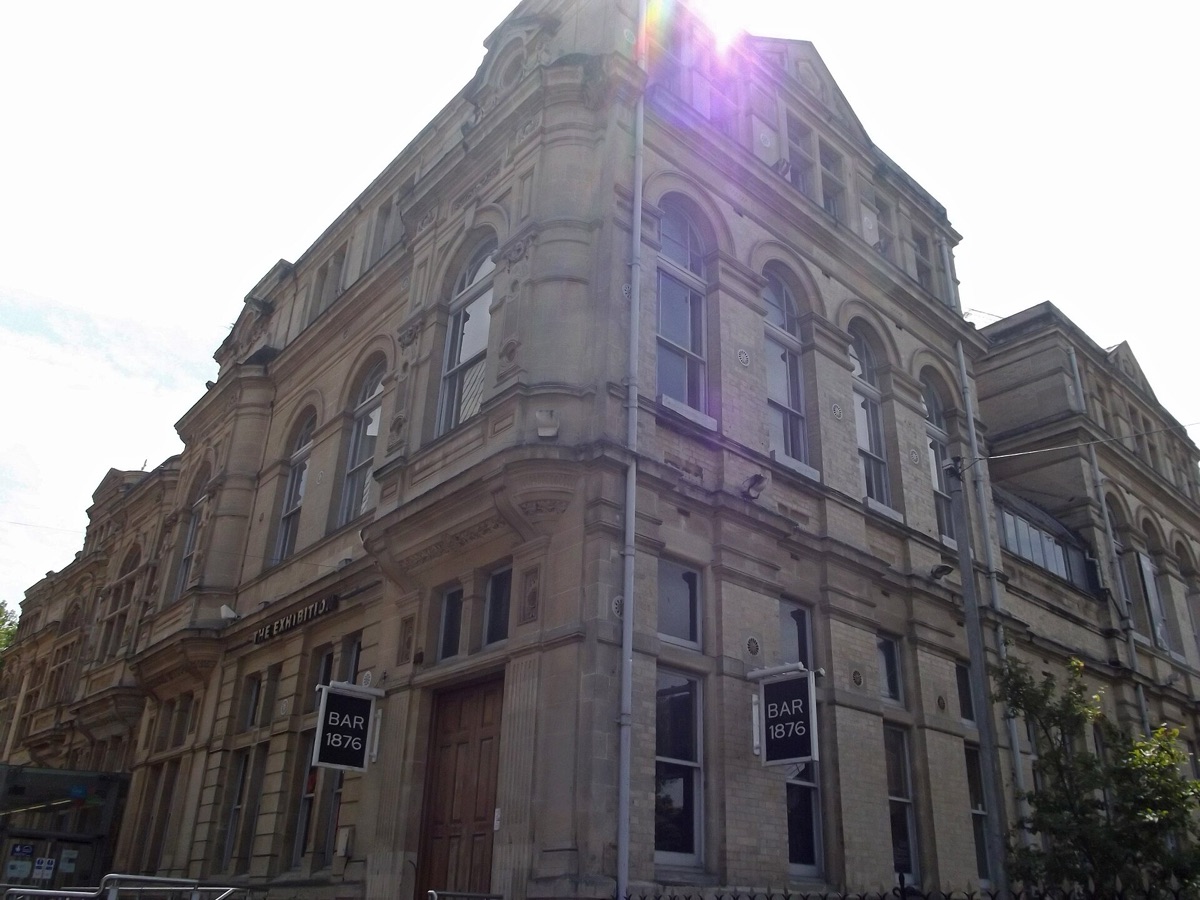 French high school corridor