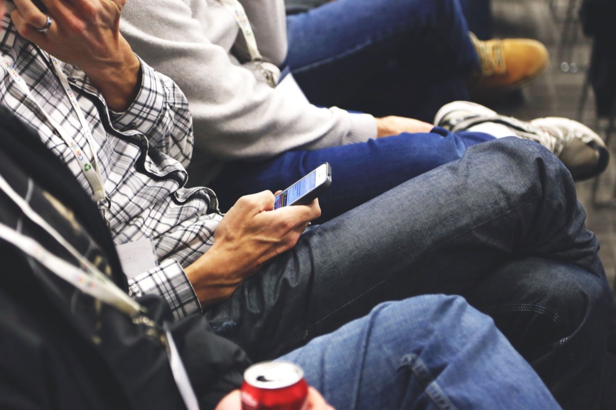 Telefoni cellulari regolamentati
